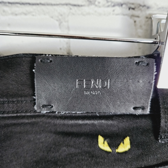 FENDI | cutoff denim embroidered monster eyes jean shorts - Picture 4 of 13